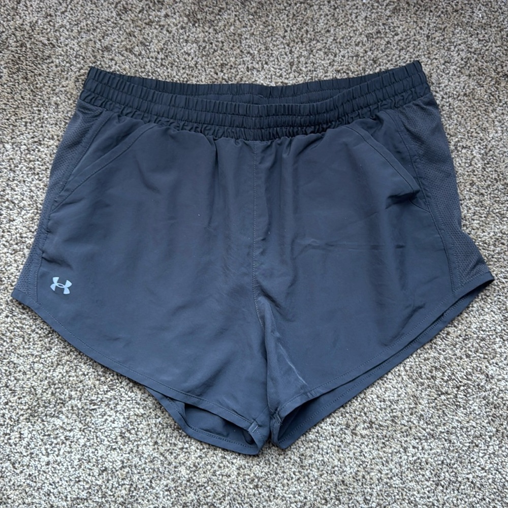 Grey Under Armour 3” Shorts M